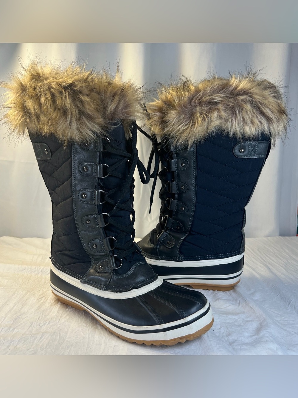 Falls Creek KatrinaII Women's sz10 Black 3MThinsulate FurTrim Winter LaceUpBoots